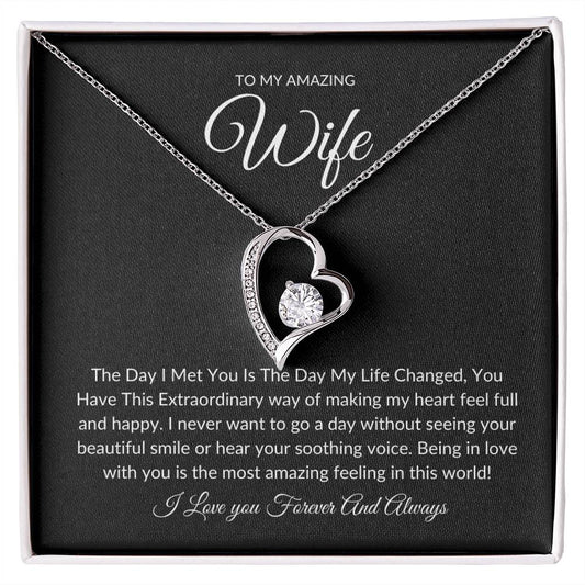 Forever Love Single Heart Wife black blackground